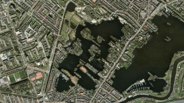 Luchtfoto van Bergse Achterplas