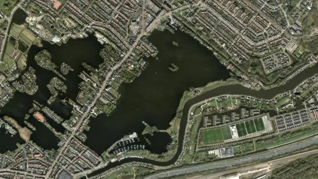Luchtfoto van Bergse Voorplas
