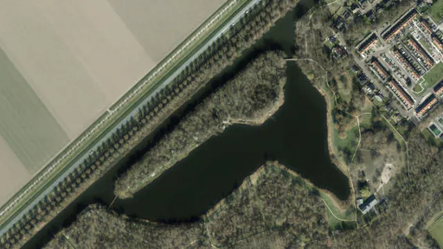 Luchtfoto van Biddingvijver