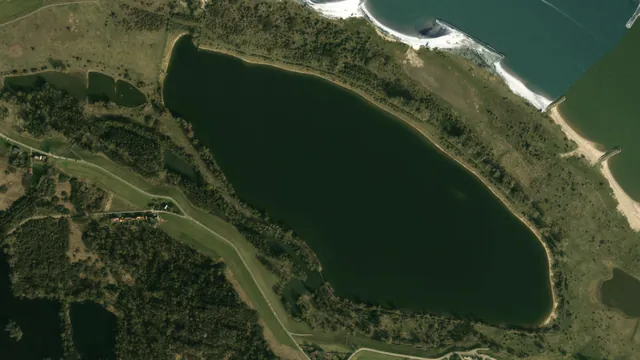Luchtfoto van Bisonbaai