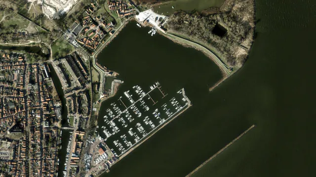 Luchtfoto van Compagnieshaven