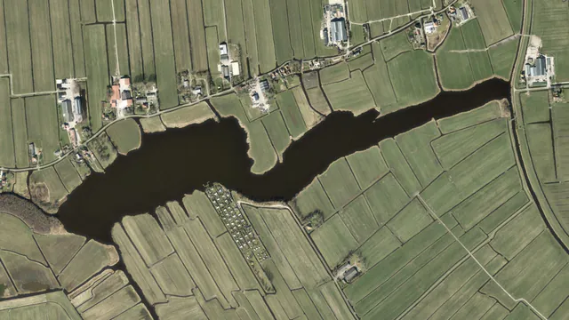 Luchtfoto van De Leek