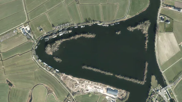 Luchtfoto van De Nes