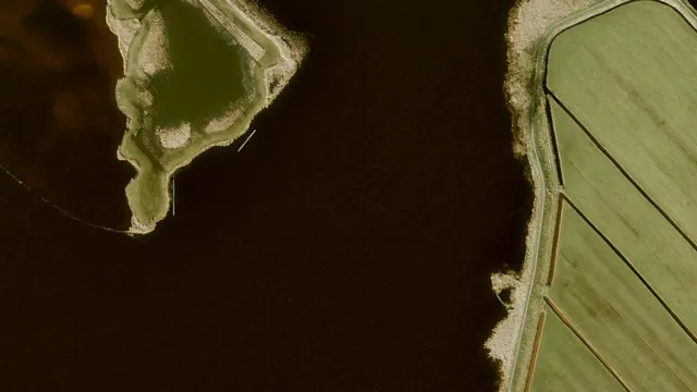 Luchtfoto van Goëngarijpsterpoelen|De Klok