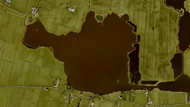 Luchtfoto van Idzegaasterpoel