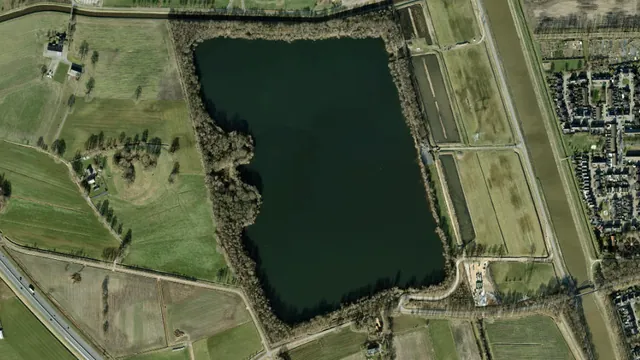 Luchtfoto van Leemslagenplas