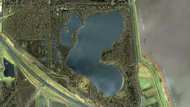 Luchtfoto van Midwolderplas