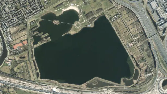 Luchtfoto van Ouderkerkerplas