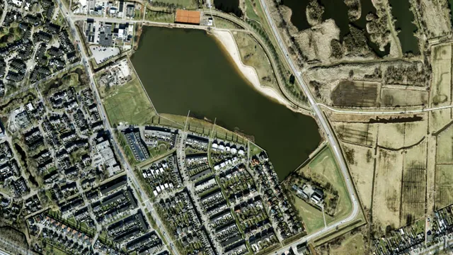 Luchtfoto van Ruskenveense Plas