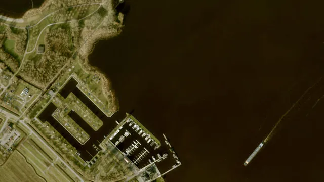 Luchtfoto van Sneekermeer|Ropsterhorne