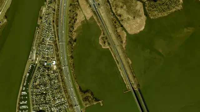 Luchtfoto van Tussen de Bruggen