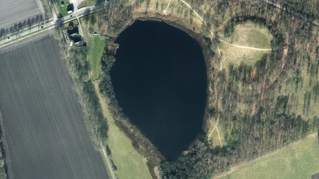 Luchtfoto van Uddelermeer