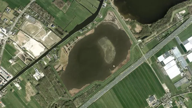 Luchtfoto van Vogelplas Starrevaart