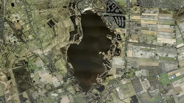 Luchtfoto van Zuidlaardermeer